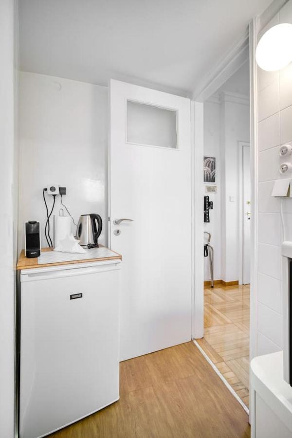 The Cactus Apartment With Large Sunny Balcony Atene Esterno foto